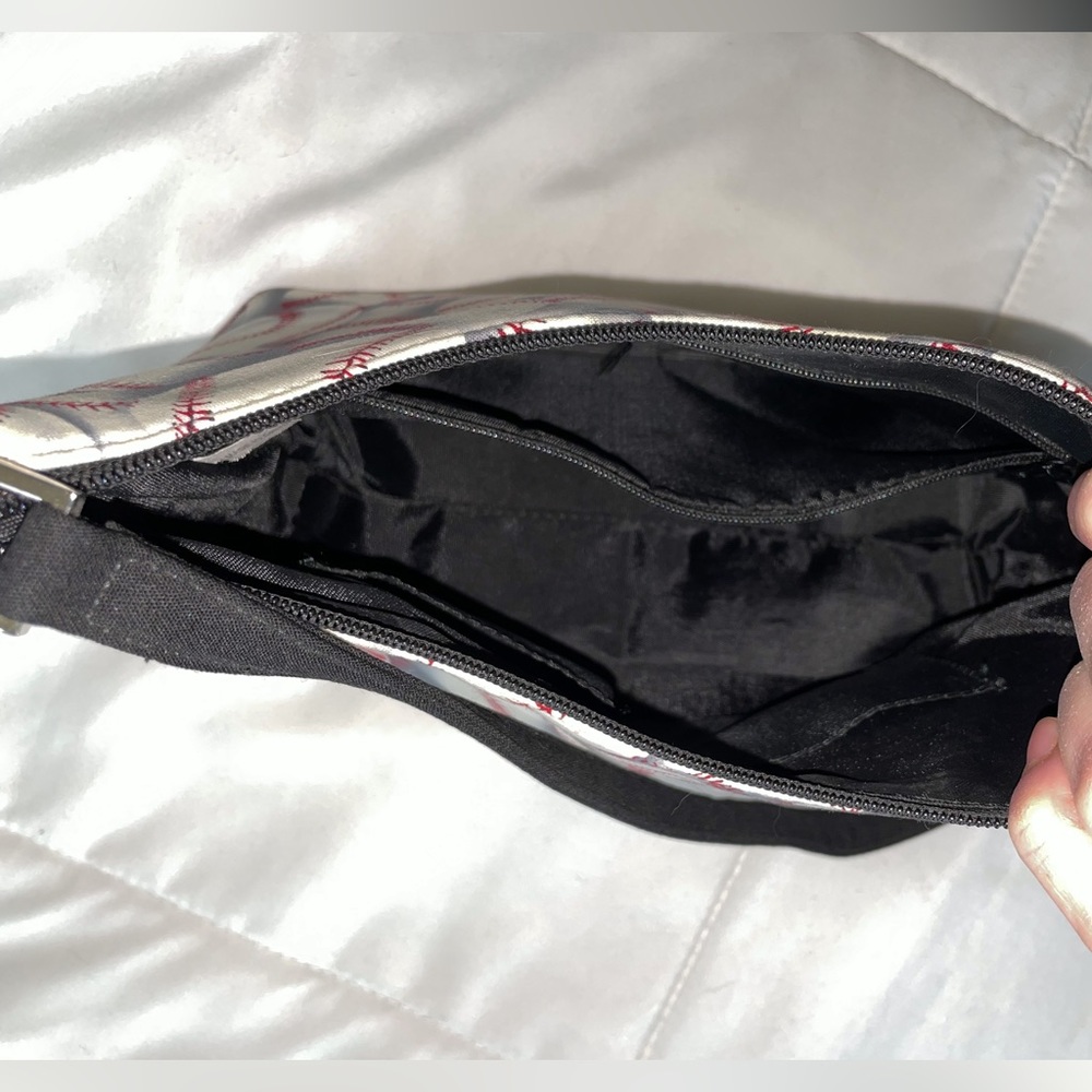 Purse - Picture 4 of 6